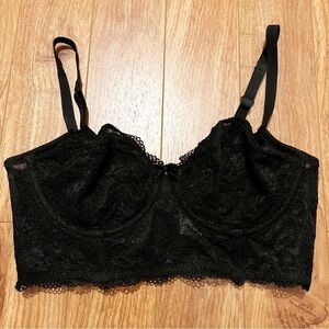 L Black Lace Ribbed Bra. 32 D.